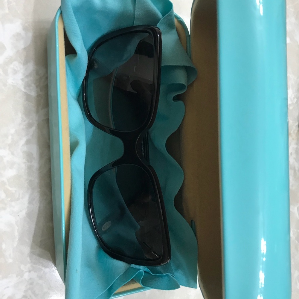 Tiffany’s sunglasees